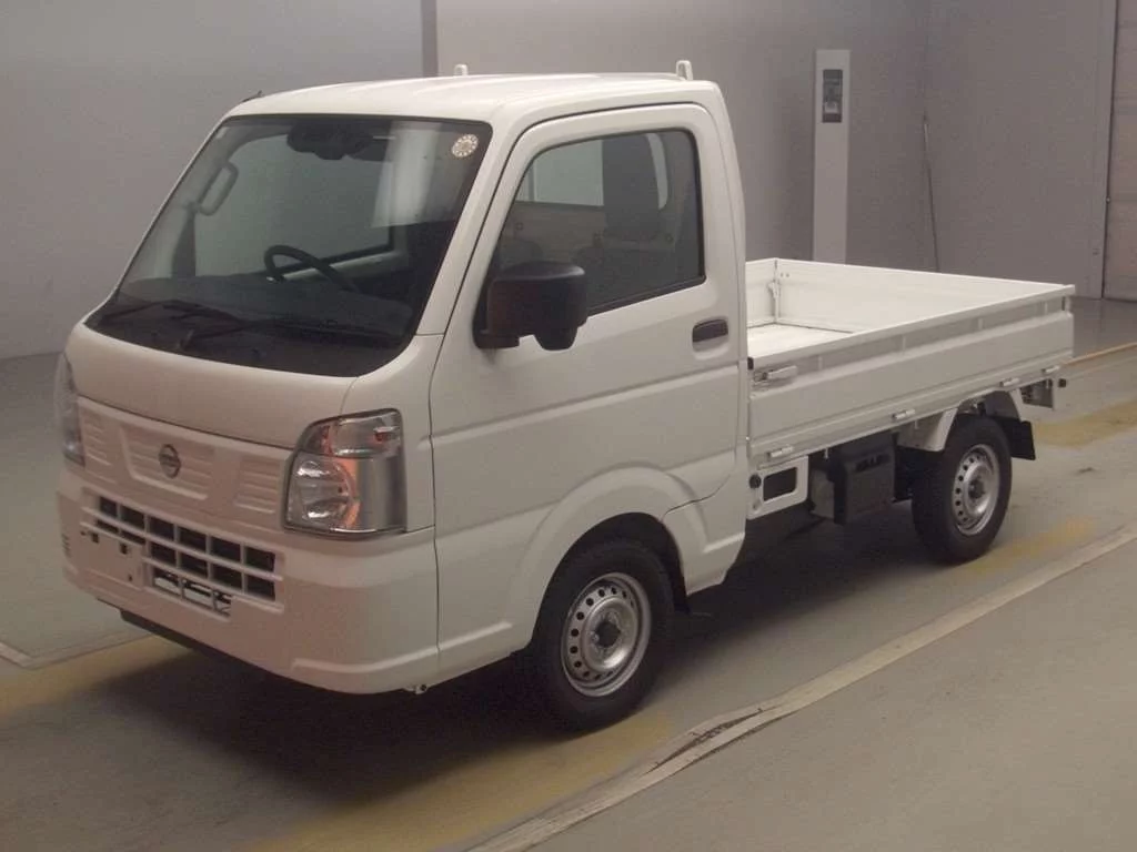 Nissan NT100 Clipper DR16T 2026